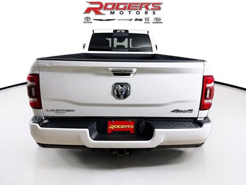2021 RAM 3500 Limited Crew Cab 4x4 8' Box