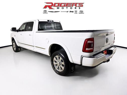 2021 RAM 3500 Limited Crew Cab 4x4 8' Box