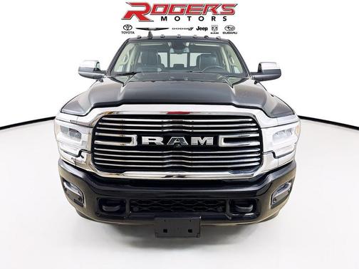 2021 RAM 3500 Laramie Crew Cab 4x4 8' Box