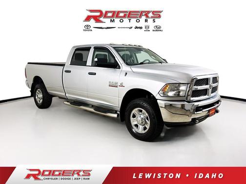 2017 RAM 2500 Tradesman Crew Cab 4x4 8' Box