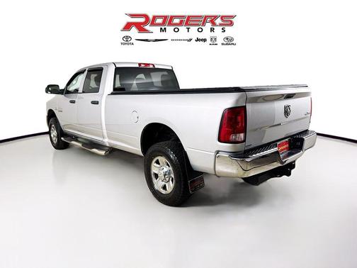 2017 RAM 2500 Tradesman Crew Cab 4x4 8' Box