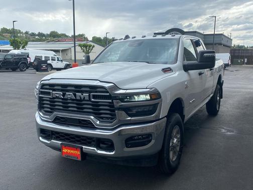 2025 RAM 2500 Big Horn Crew Cab 4x4 6'4' Box