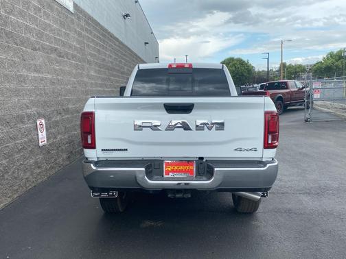 2025 RAM 2500 Big Horn Crew Cab 4x4 6'4' Box