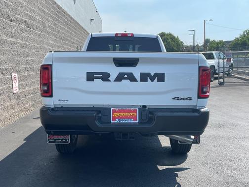 2025 RAM 2500 Tradesman Crew Cab 4x4 8' Box