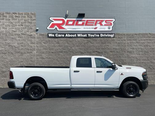 2025 RAM 2500 Tradesman Crew Cab 4x4 8' Box