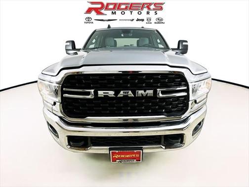 2023 RAM 3500 Big Horn Crew Cab 4x4 8' Box