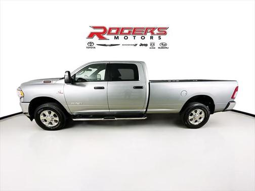 2023 RAM 3500 Big Horn Crew Cab 4x4 8' Box