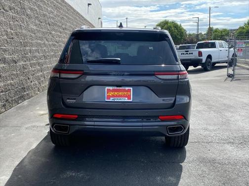 2025 Jeep Grand Cherokee Summit