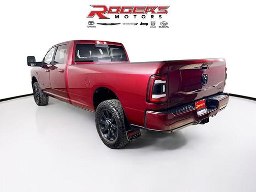 2024 RAM 3500 Laramie Crew Cab 4x4 8' Box