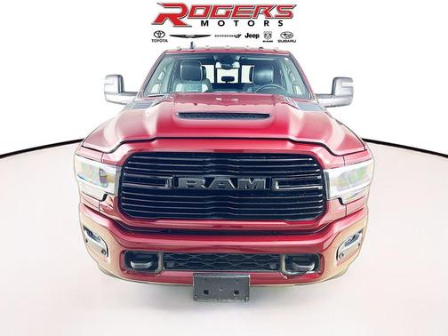 2024 RAM 3500 Laramie Crew Cab 4x4 8' Box