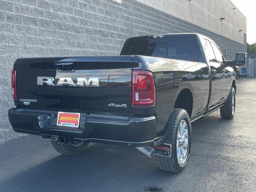 2025 RAM 2500 Laramie Crew Cab 4x4 8' Box
