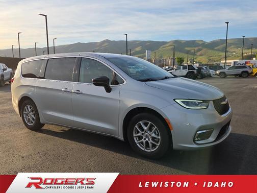 Silver Mist Clearcoat 2024 Chrysler Pacifica Touring L