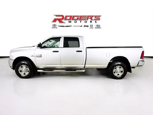 2017 RAM 2500 Tradesman Crew Cab 4x4 8' Box