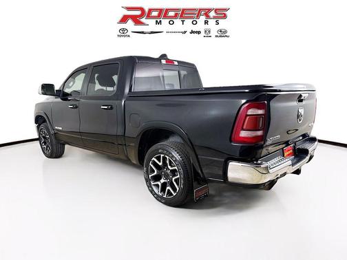 Diamond Black Crystal Pearl 2019 RAM 1500 Laramie