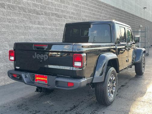 2025 Jeep Gladiator Sport S