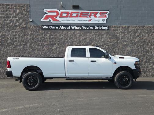2025 RAM 2500 Tradesman Crew Cab 4x4 8' Box