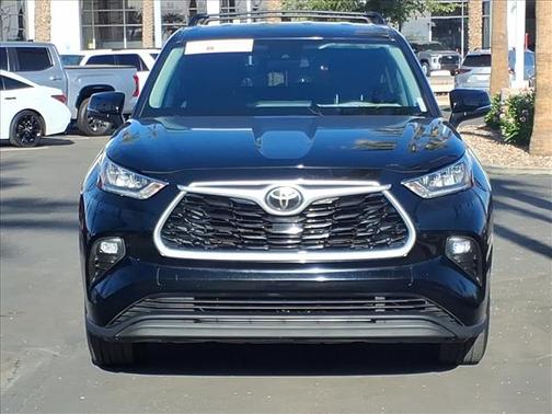 BLACK 2020 Toyota Highlander LE