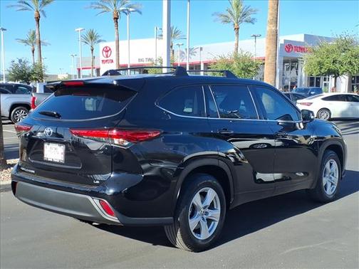 BLACK 2020 Toyota Highlander LE