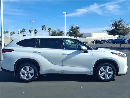 2023 Toyota Highlander Hybrid LE