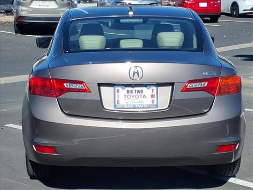2015 Acura ILX 2.0L w/Premium Package