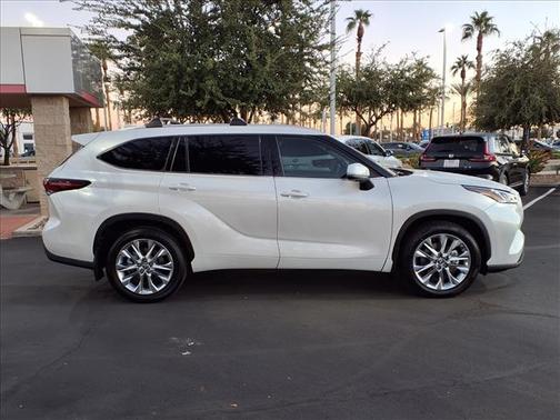 2024 Toyota Highlander Limited