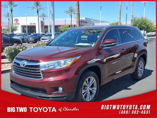 RED 2015 Toyota Highlander XLE