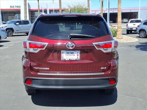 RED 2015 Toyota Highlander XLE