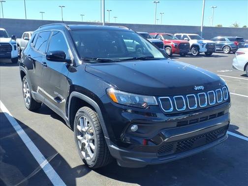 2022 Jeep Compass Latitude Lux