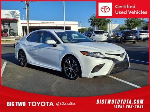 2020 Toyota Camry SE