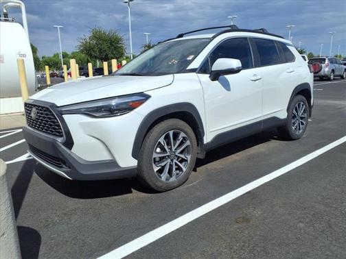 2024 Toyota Corolla Cross XLE