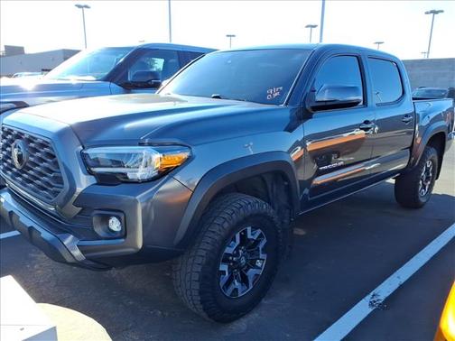 2022 Toyota Tacoma Cement/Black Fabric