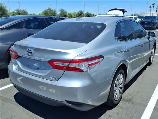 CLASSIC SILVER 2020 Toyota Camry LE