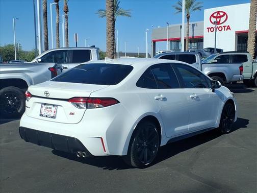 WHITE 2024 Toyota Corolla SE