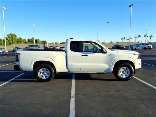 2024 Nissan Frontier S