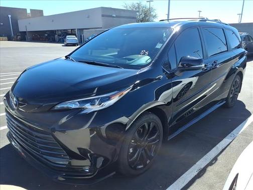2023 Toyota Sienna Platinum