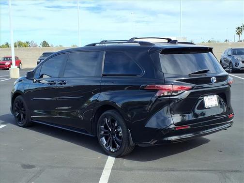 2023 Toyota Sienna Platinum