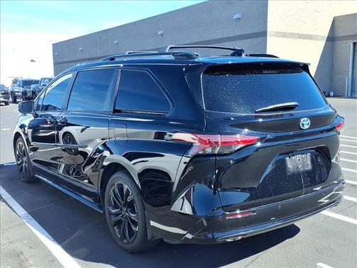 2023 Toyota Sienna Platinum
