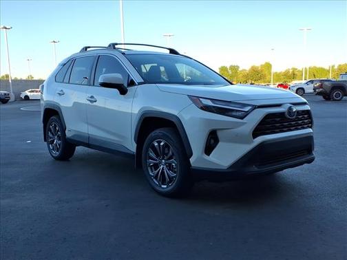 2022 Toyota RAV4 Hybrid XLE Premium