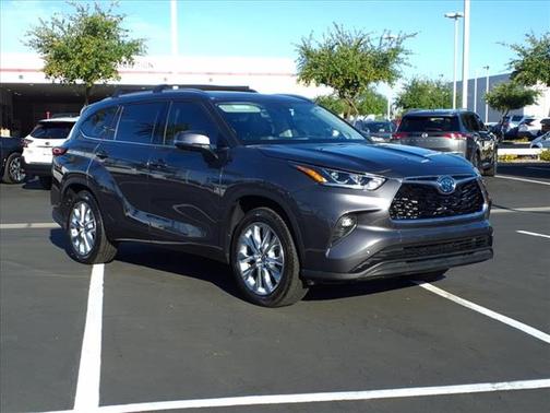2022 Toyota Highlander Hybrid Limited