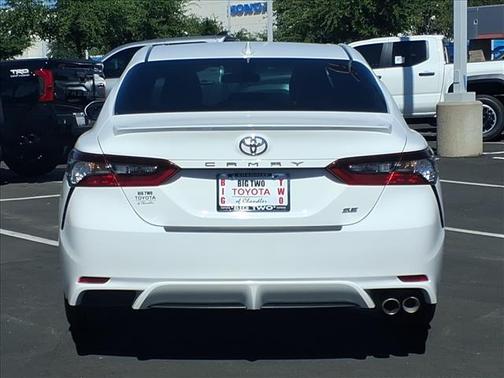 Ice Cap 2024 Toyota Camry SE