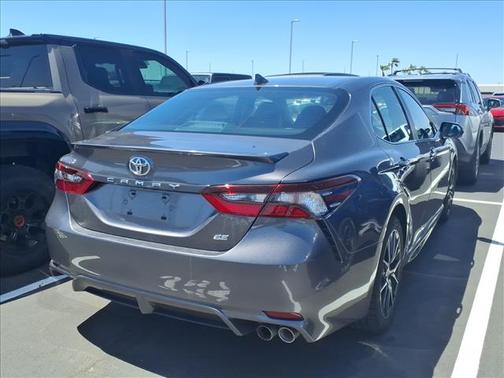 MAGNETIC GRAY METALLIC 2024 Toyota Camry SE