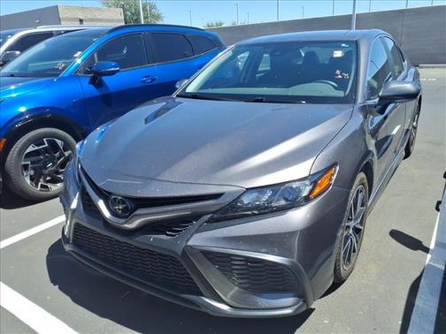 MAGNETIC GRAY METALLIC 2024 Toyota Camry SE