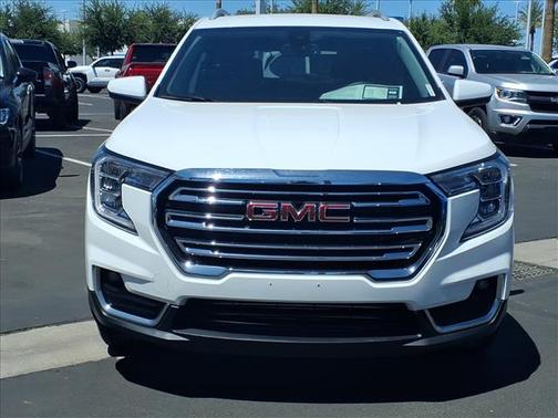 WHITE 2024 GMC Terrain SLT