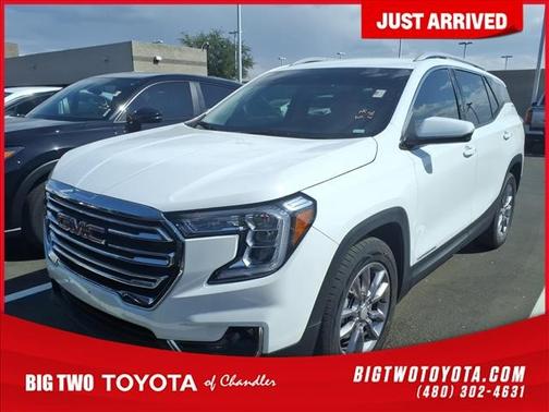WHITE 2024 GMC Terrain SLT