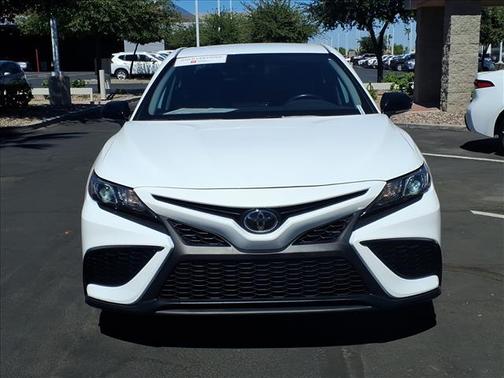 Ice Cap 2023 Toyota Camry SE