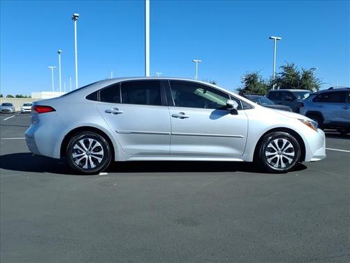 2022 Toyota Corolla Hybrid SE