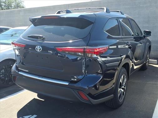 Blueprint 2023 Toyota Highlander Harvest Beige SofTex