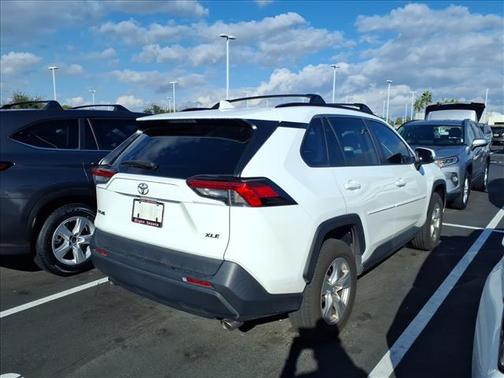 2020 Toyota RAV4 XLE