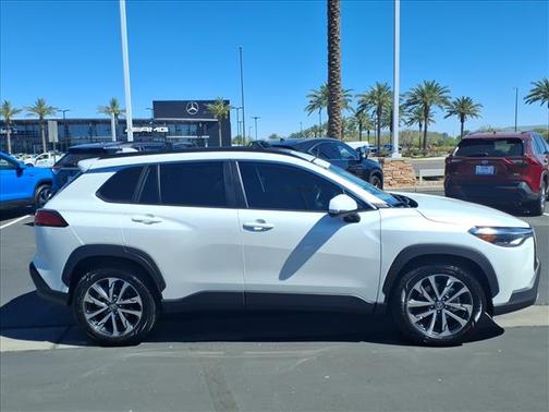 2023 Toyota Corolla Cross XLE