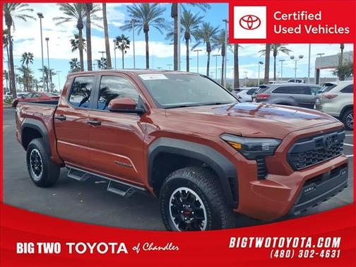 2025 Toyota Tacoma Boulder/Black Fabric w/Sm